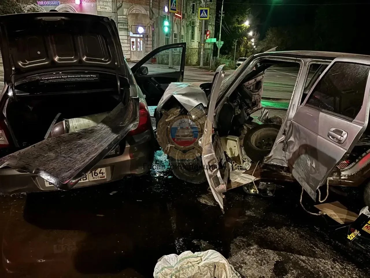 В Заводском районе сегодня ночью произошла авария с тремя пострадавшими.
