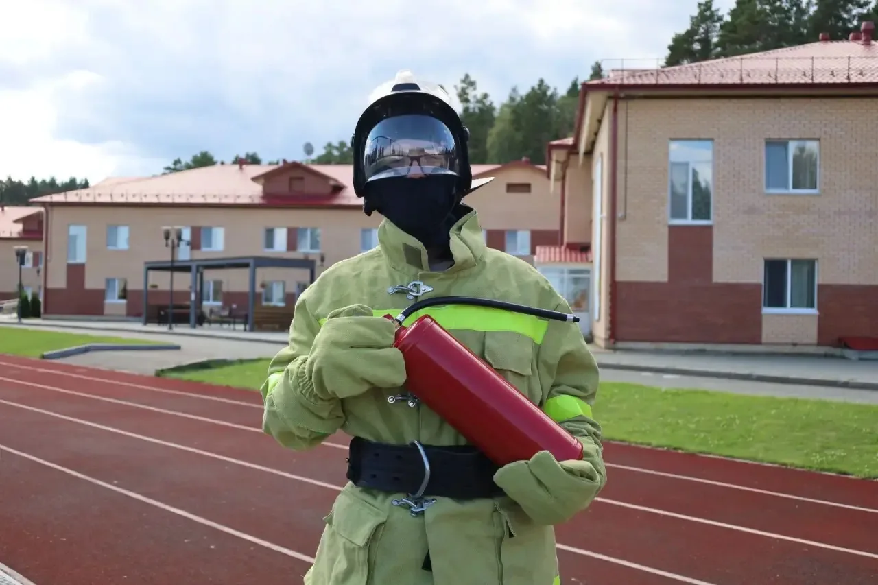 ГОТОВИМСЯ К СОРЕВНОВАНИЯМ! 🚒

В филиалах «Ребячья республика» и «Олимпийская Ребячка» началась подг