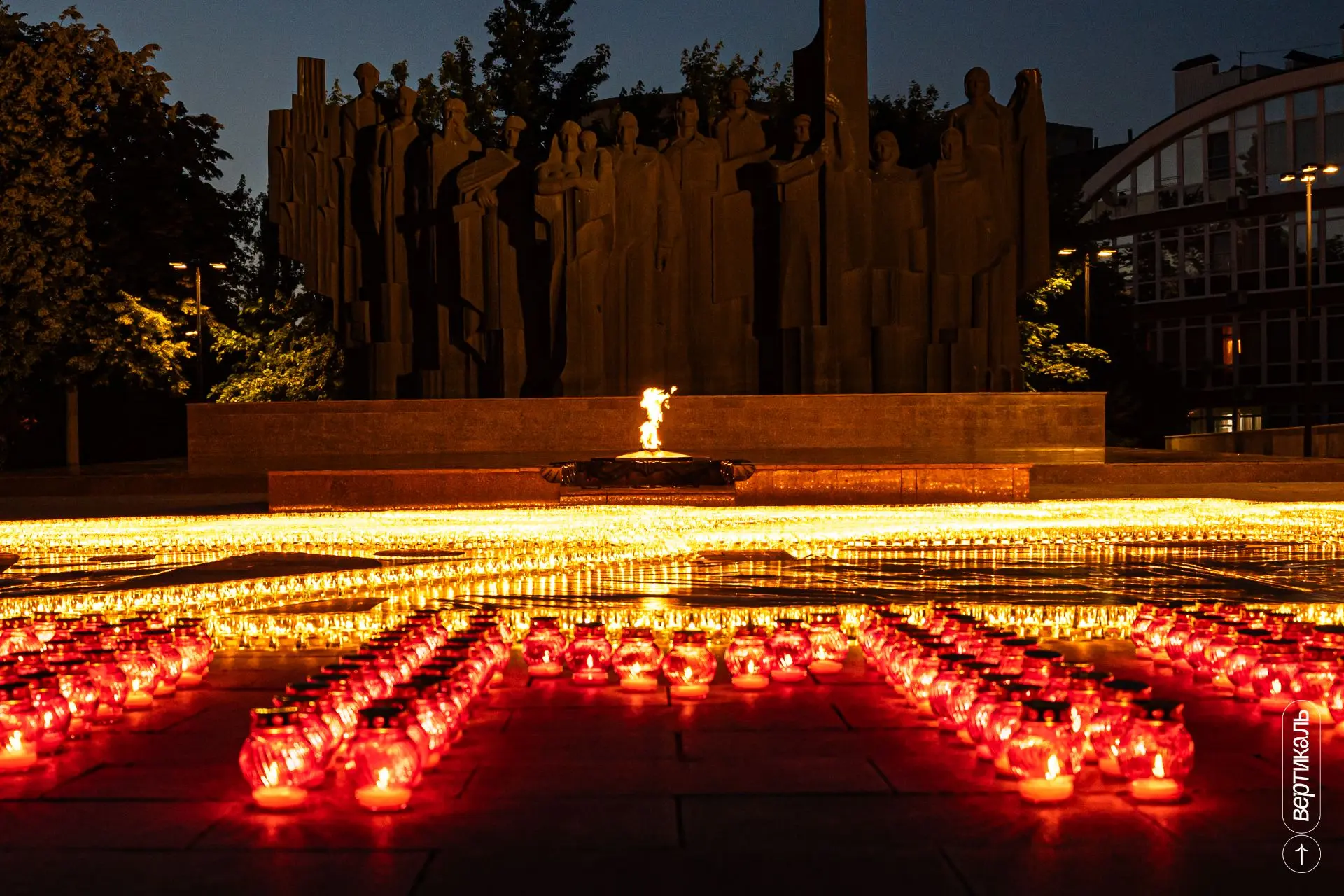 🕯️В сердце каждого - свет в День памяти и скорби.