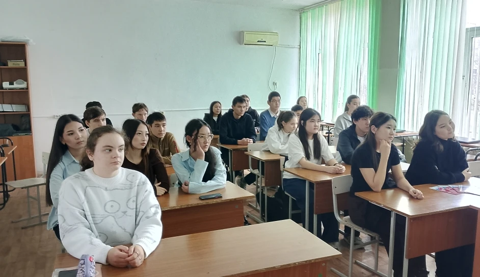 📚 Встреча с представителями Астраханского государственного университета!   16 февраля в нашей школе 