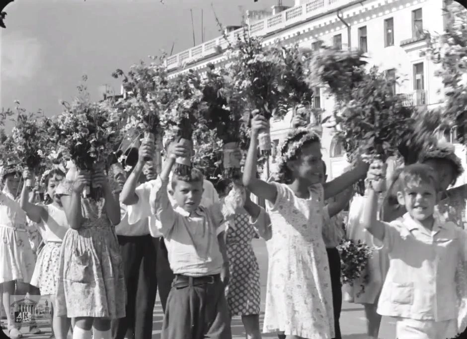 Лесной карнавал в Ангарске в 1961 году

В этот день 65 лет назад погода была совсем другая. С самого