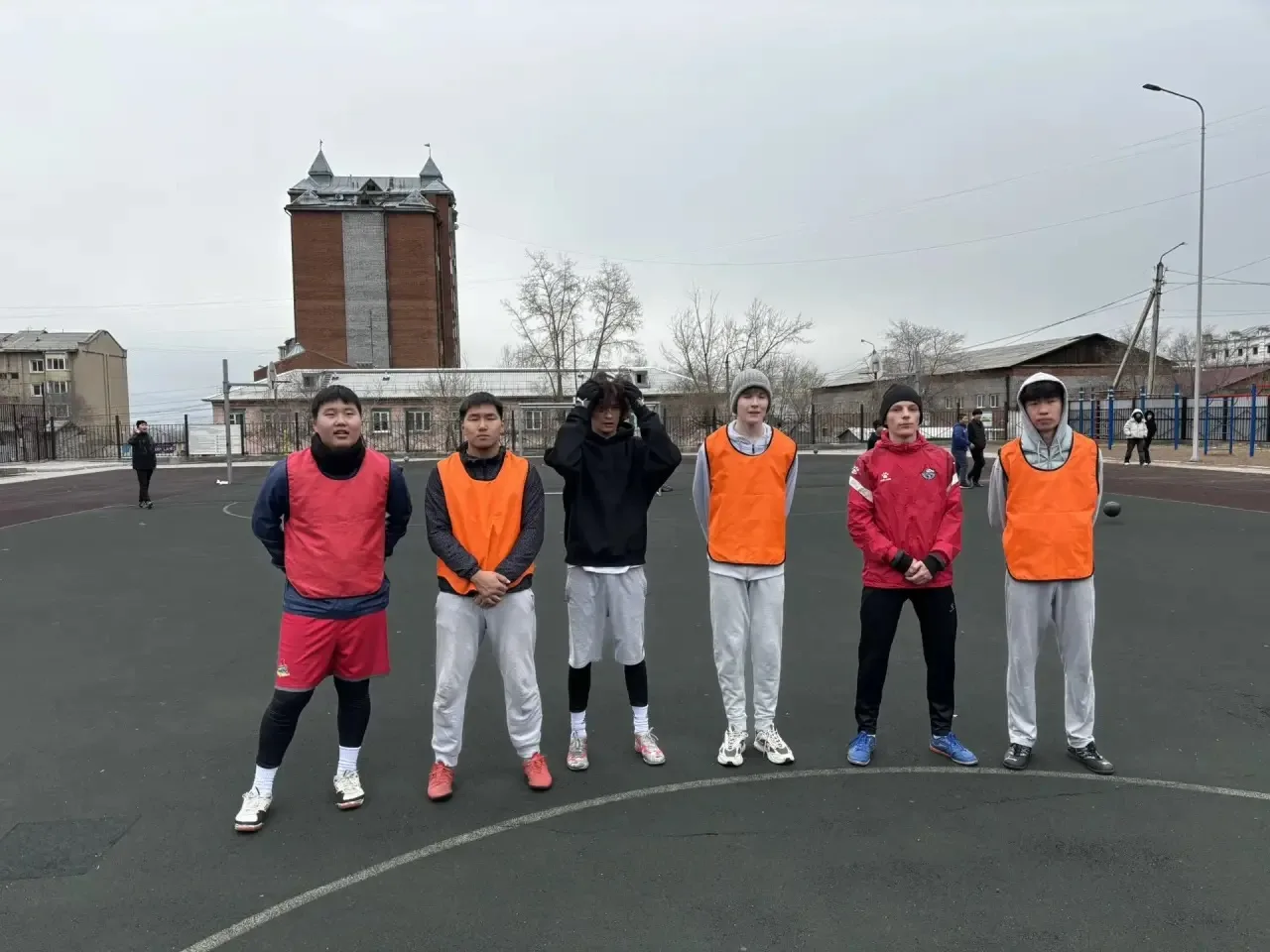 ⚽ Олимпийский апрель – 2026 🏆 Турнир по футболу среди юношей 7–11 классов  В нашей гимназии прошли я