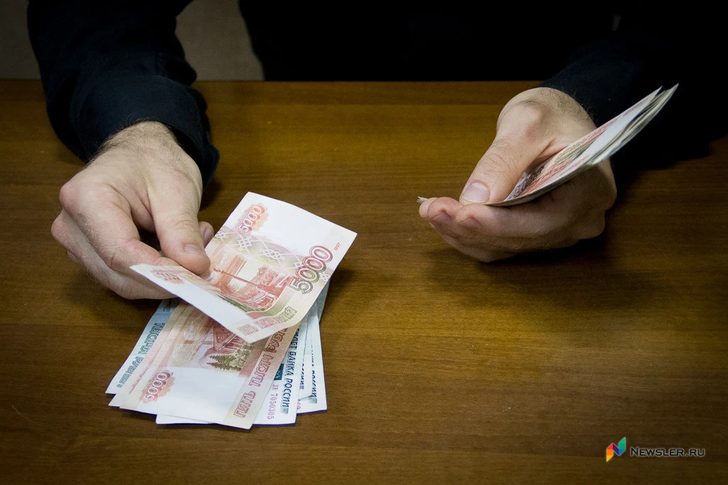 Житель Омутнинского района погасил задолженность по алиментам в размере 240 тысяч рублей.