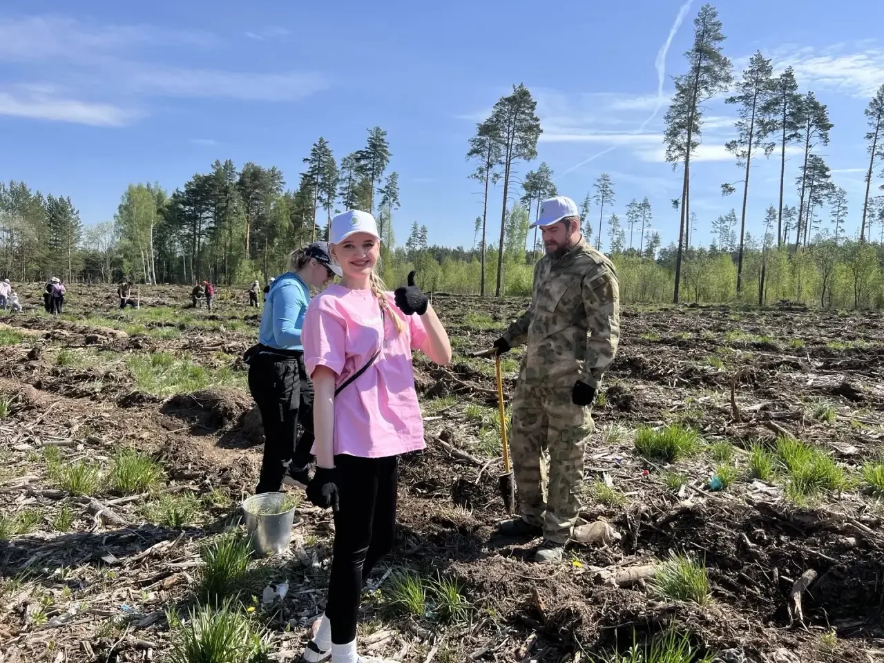 🌳🌳🌳Сотрудники прокуратуры Свердловской области приняли участие в международной акции «Сад памяти»   