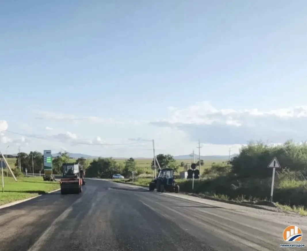 🚧 Примавтодор ликвидировал пучины на въезде в поселок Пограничный Пограничного округа ...