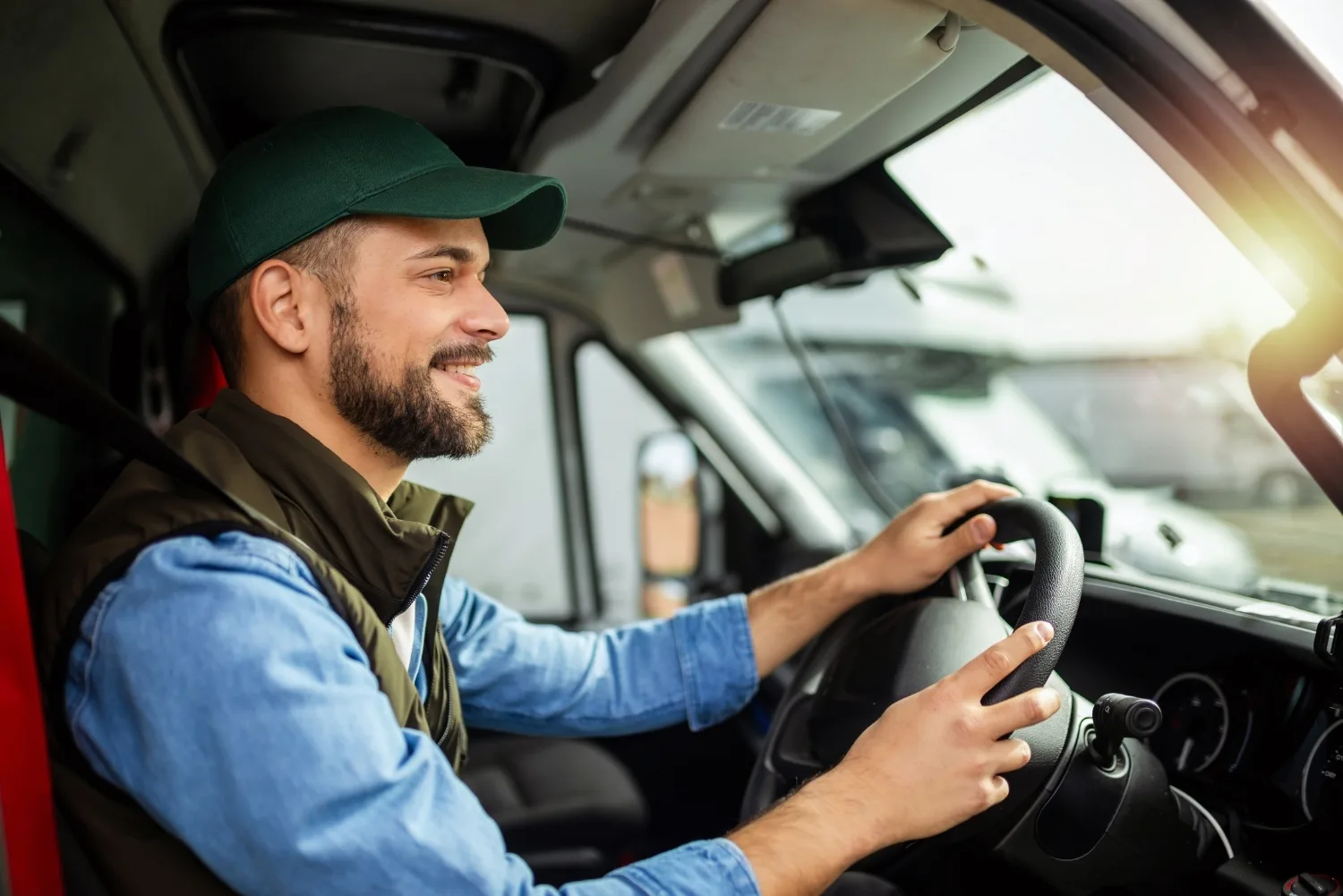 🚛 Требуется водитель в строительную компанию с личным грузовым автомобилем.