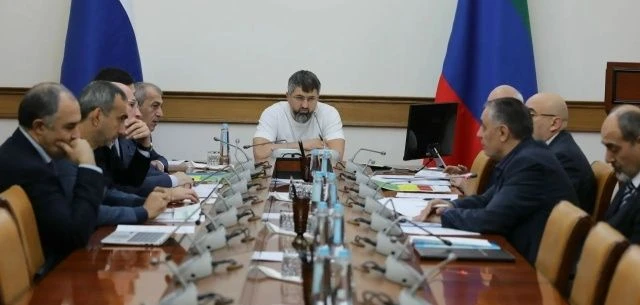 «Кто не хочет работать — будем прощаться»: премьер Дагестана Магомед Рамазанов жёстко д...