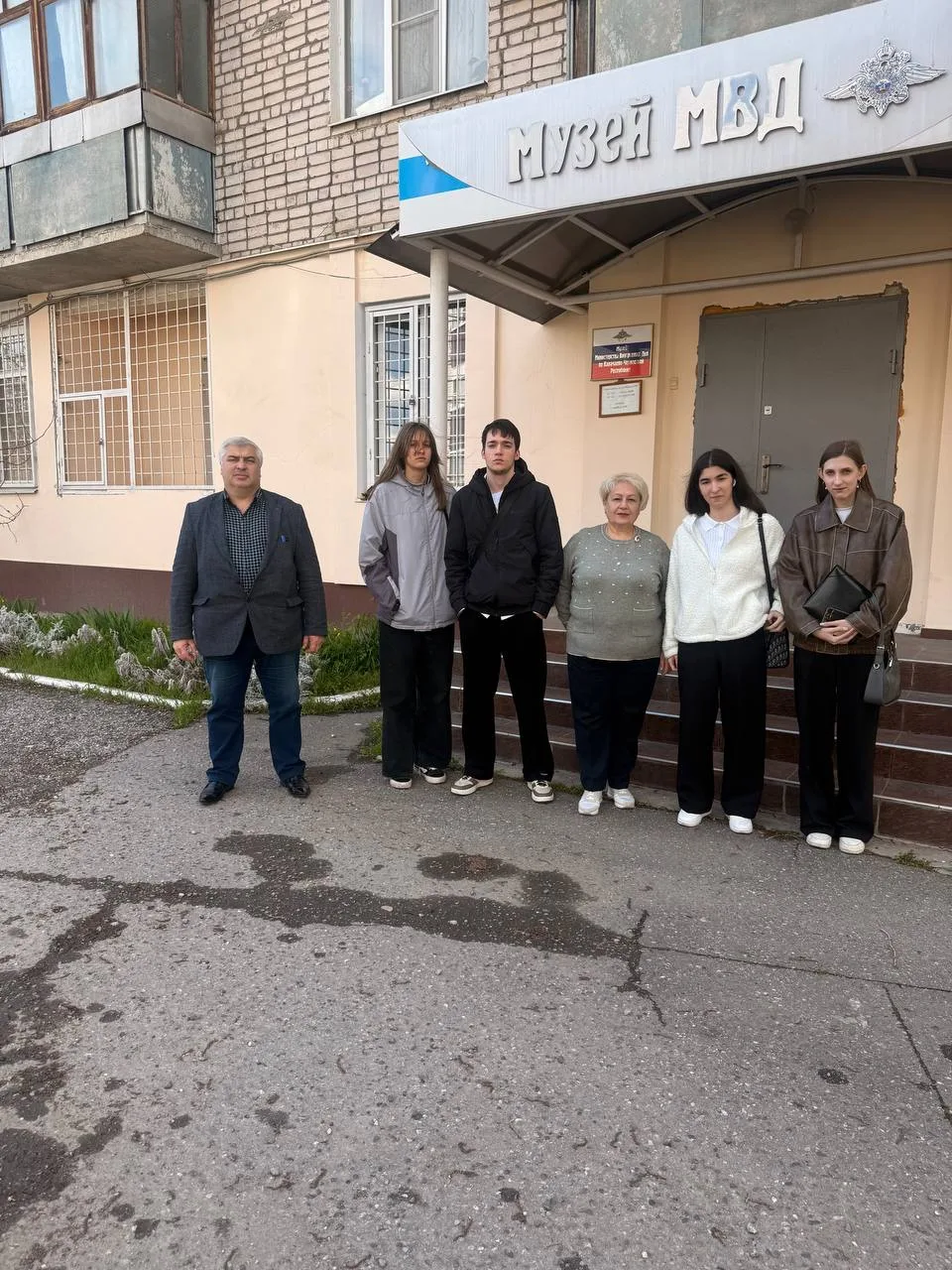 Учащиеся Международного колледжа «Полиглот» по специальности «Правоохранительная деятел...