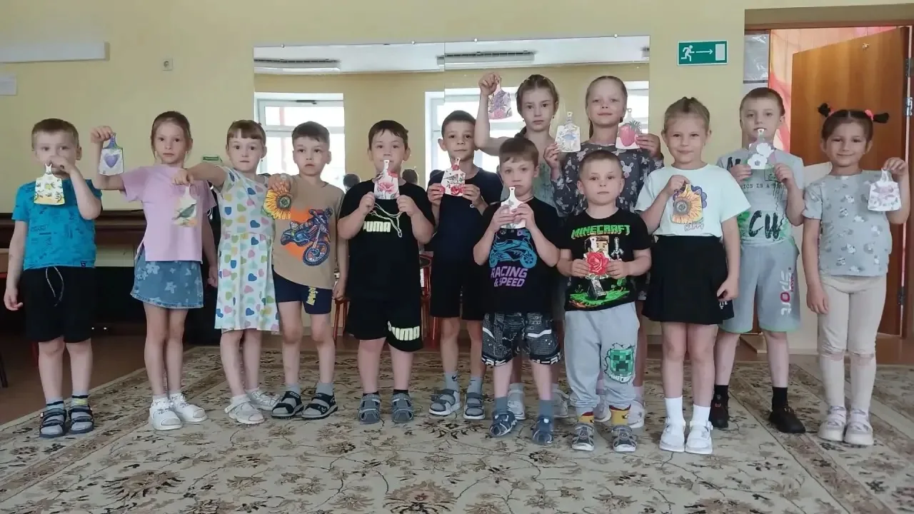 🎨В 15 группе состоялся творческий мастер-класс по декорированию сувенирной досочки в т...