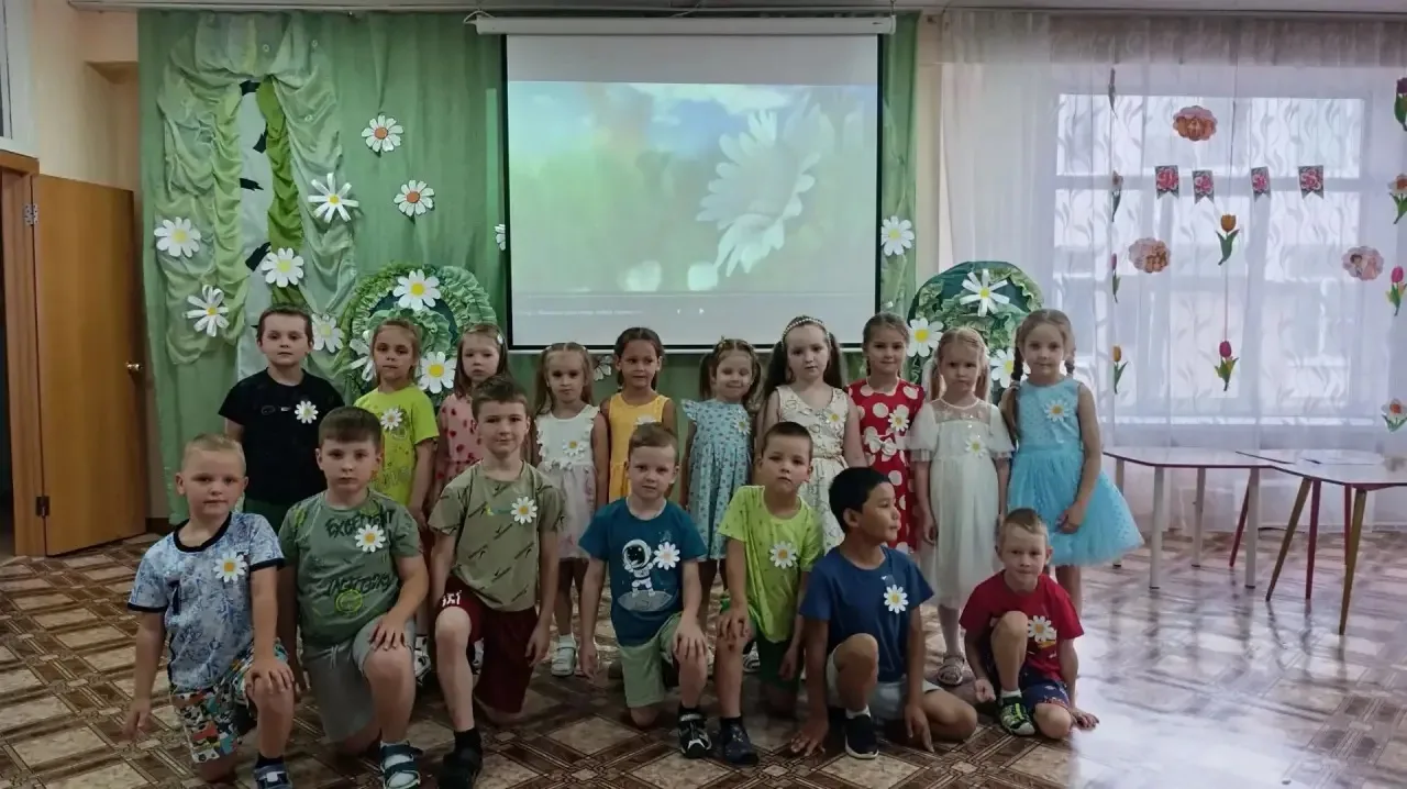 🏫ДЕТСКИЙ САД №102

ПРАЗДНИК В КРУГУ ДРУЗЕЙ: как мы отметили День семьи, любви и верности🌼

🧑‍🧑‍�