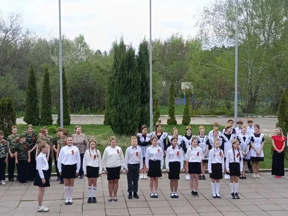 🎖️ Традиционный ежегодный смотр строя ипесни прошёл в нашей школе! 🎖️ Сегодня состоялось яркое и зна
