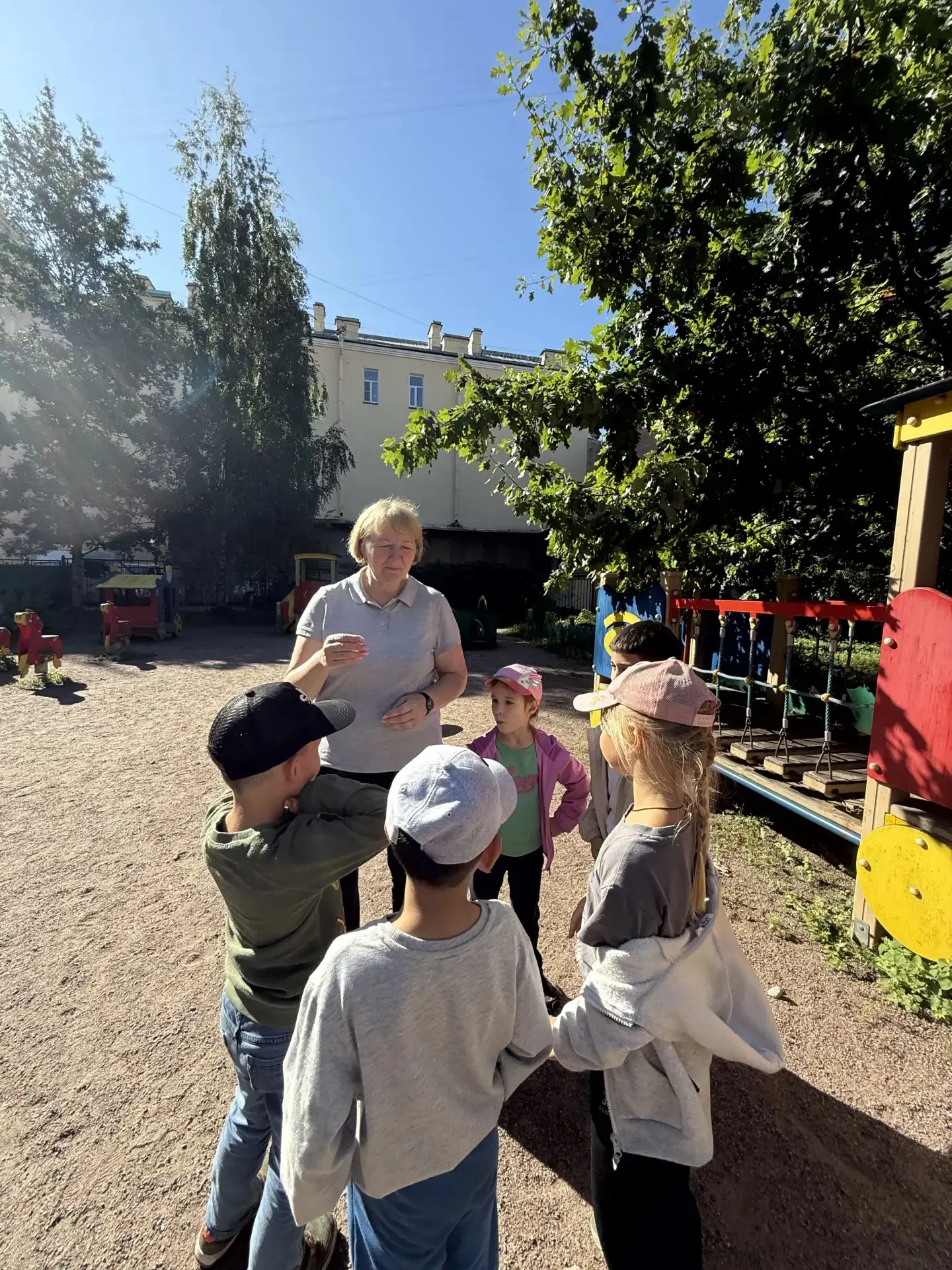 ☀️Прогулки летом – это не только возможность отдохнуть от занятий, но и отличный способ...