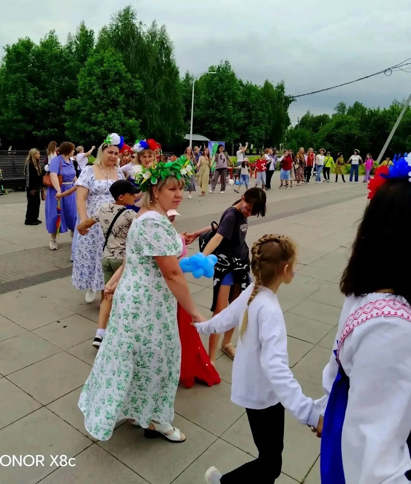 12 июня, в День России, наша страна отмечает один из самых главных и красивых праздников.🇷🇺

Сотру
