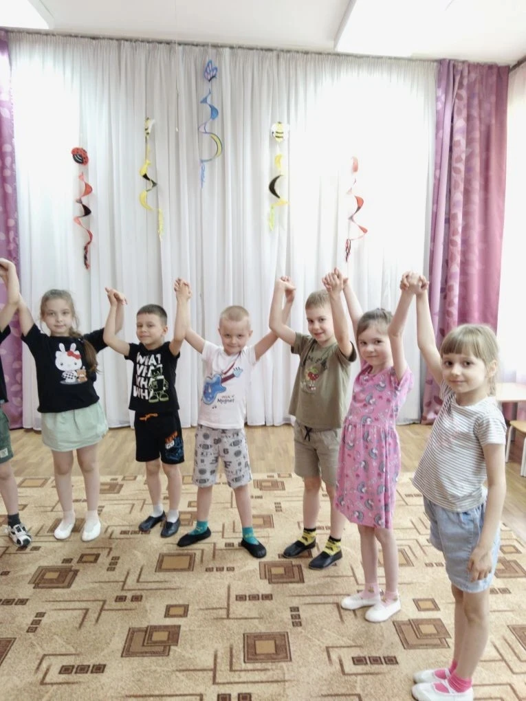 В творческом объединении "Чудо логоритмика", под руководством педагога дополнительного образования П