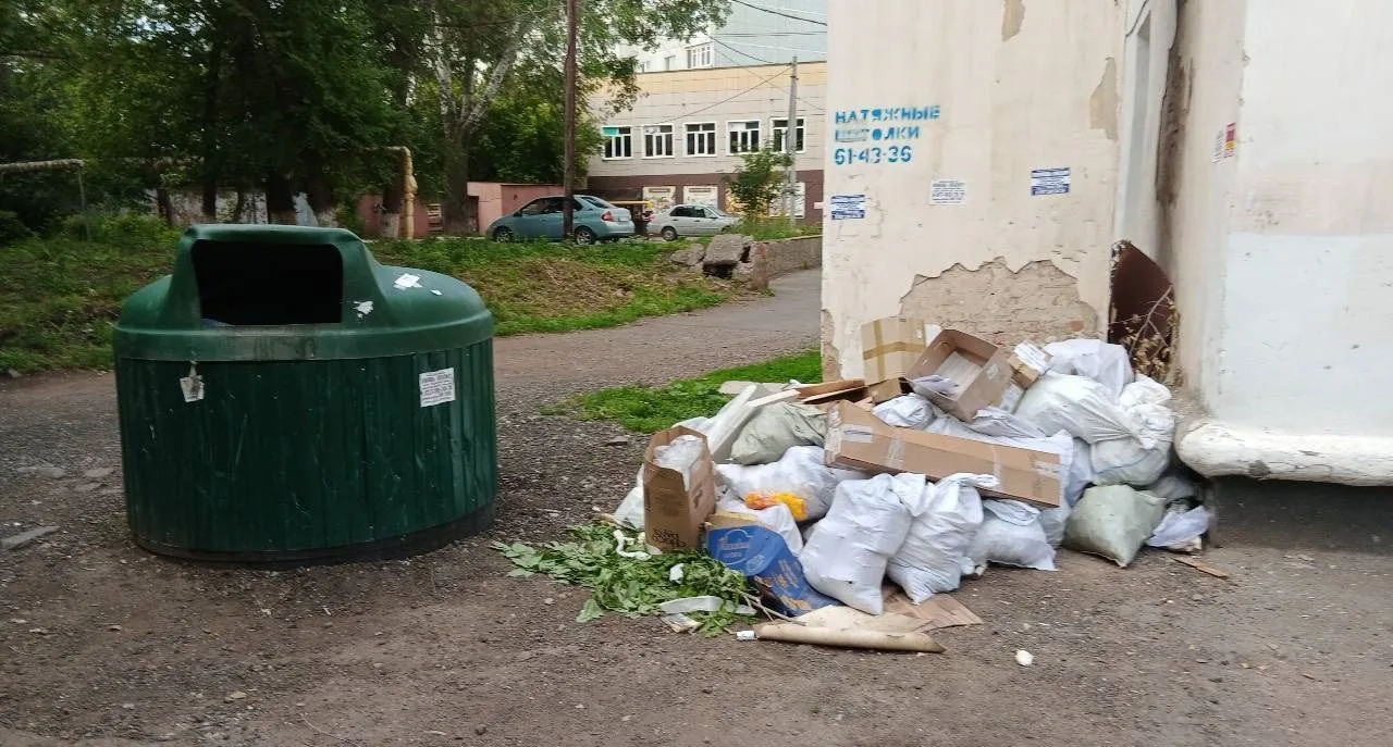 💫ЭВОЛЮЦИЯ НЕСАНКЦИОНИРОВАННЫХ НАВАЛОВ
 
👉Оренбург, пр. Победы, 10 – типичная контейнерная площадка