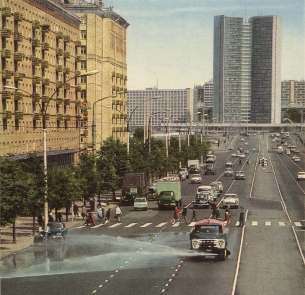 Кутузовский проспект, 1973 год.
@old_photo_msk