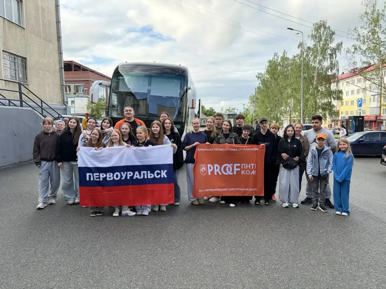 Сегодня вечером дети членов профсоюза отправились в санаторий «Нива» г.Ессентуки! 🚌🚂☀️И всё это вр