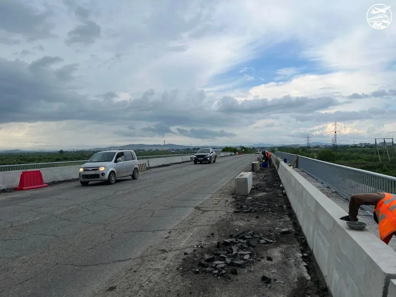 Мост через озеро Мылка в Комсомольске-на-Амуре продолжают ремонтировать 🚧

Его не обновляли больше 