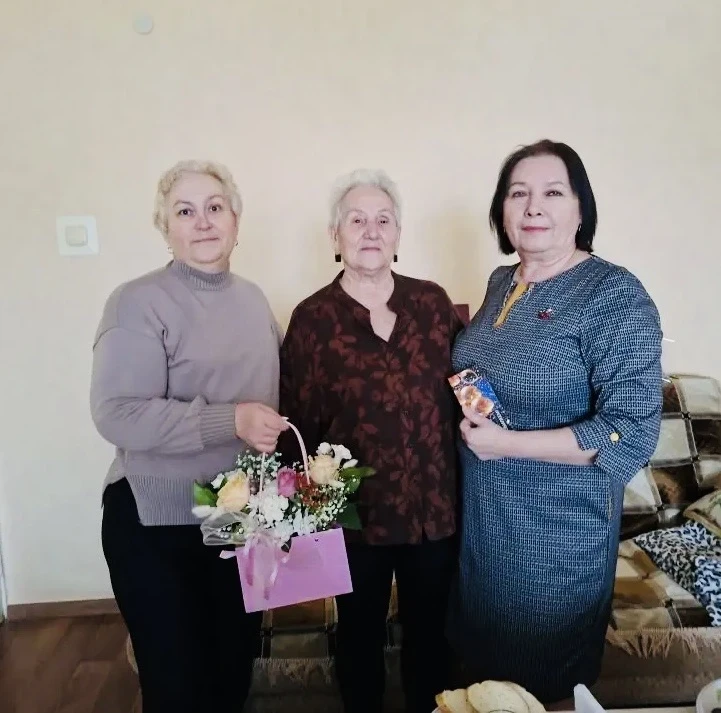 3 февраля отметила свой 80-летний Юбилей замечательный педагог, Ветеран педагогического труда, завуч