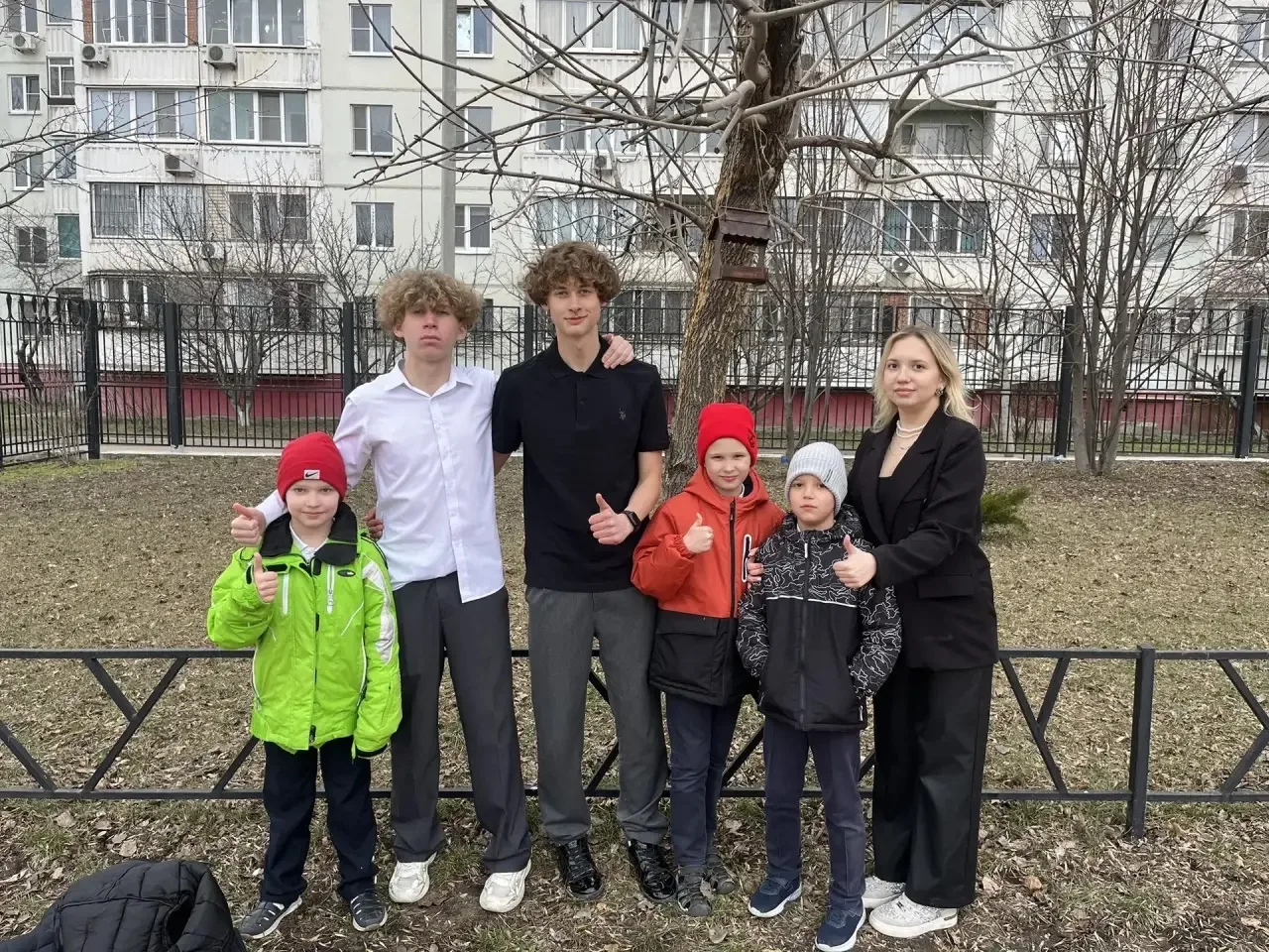 Обучающиеся 2 "Д" класса МАОУ "Школа № 10"  в рамках проекта "Городская экологическая лига" приняли 