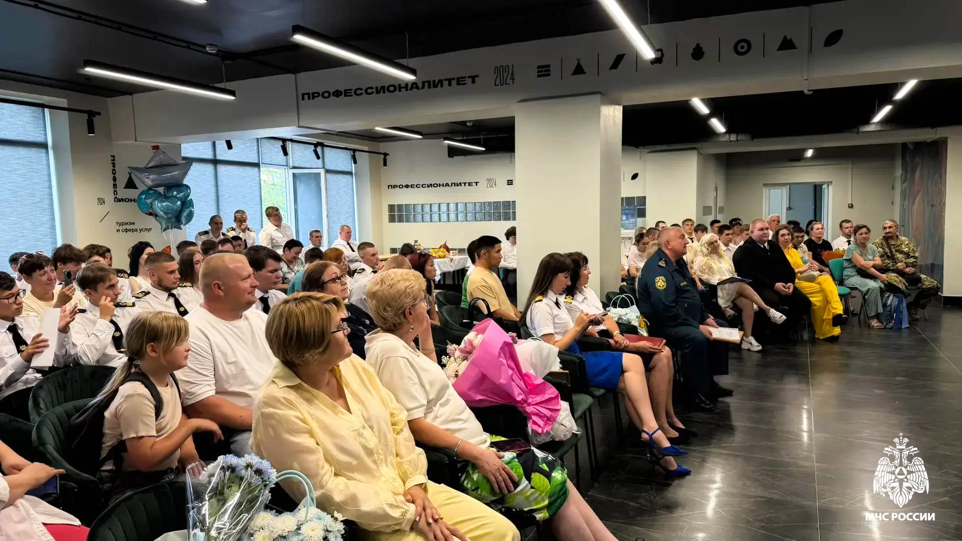 Студента омского колледжа наградили за спасение на воде