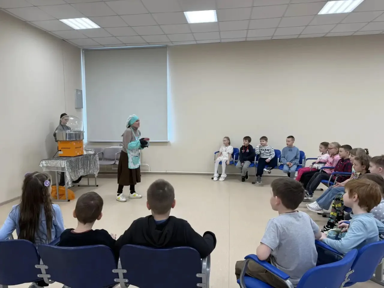 С 16 по 20 февраля в нашем Центре образования проходила лагерная смена «Снеговичок» для первоклассни