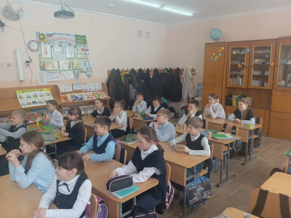 21 февраля - международный день родного языка!  ‎ ‎Теперь об этой дате знают ученики 4г класса. Ребя