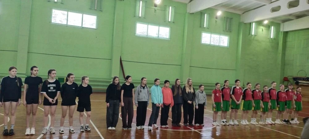 14 февраля команда девушек нашей школы приняла участие в районых соревнованиях по "Баскетболу" 🏀 и 