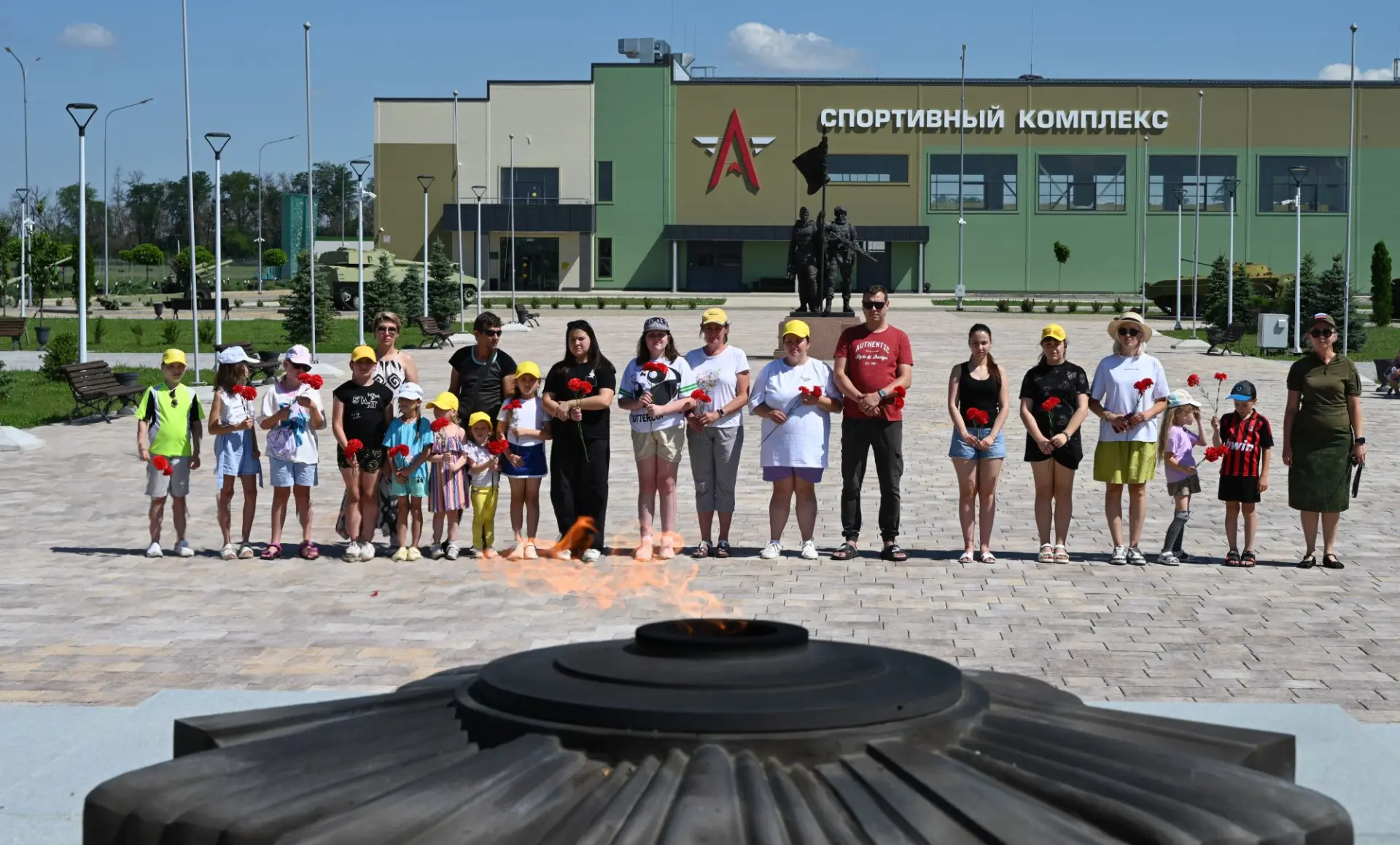 С начала 2026 года центр «Патриот» в составе экскурсионных групп посетило порядка 500 ч...
