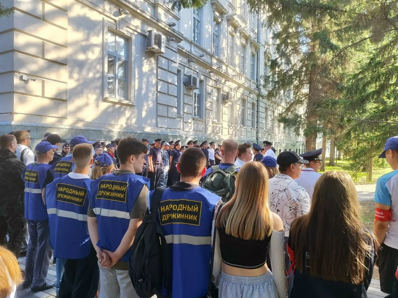 Народная дружина СПК на Дне молодёжи

👮‍♀27 июня дружинники ДНД «СПК» приняли участие в охране обще