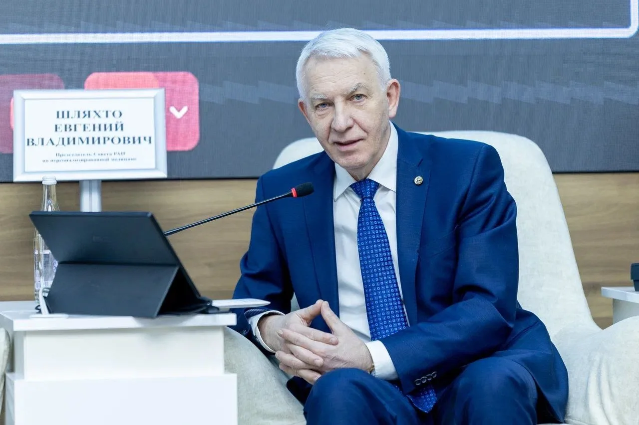 🏥 Генеральный директор Центра Алмазова Евгений Владимирович Шляхто возглавил заседание Совета РАН по