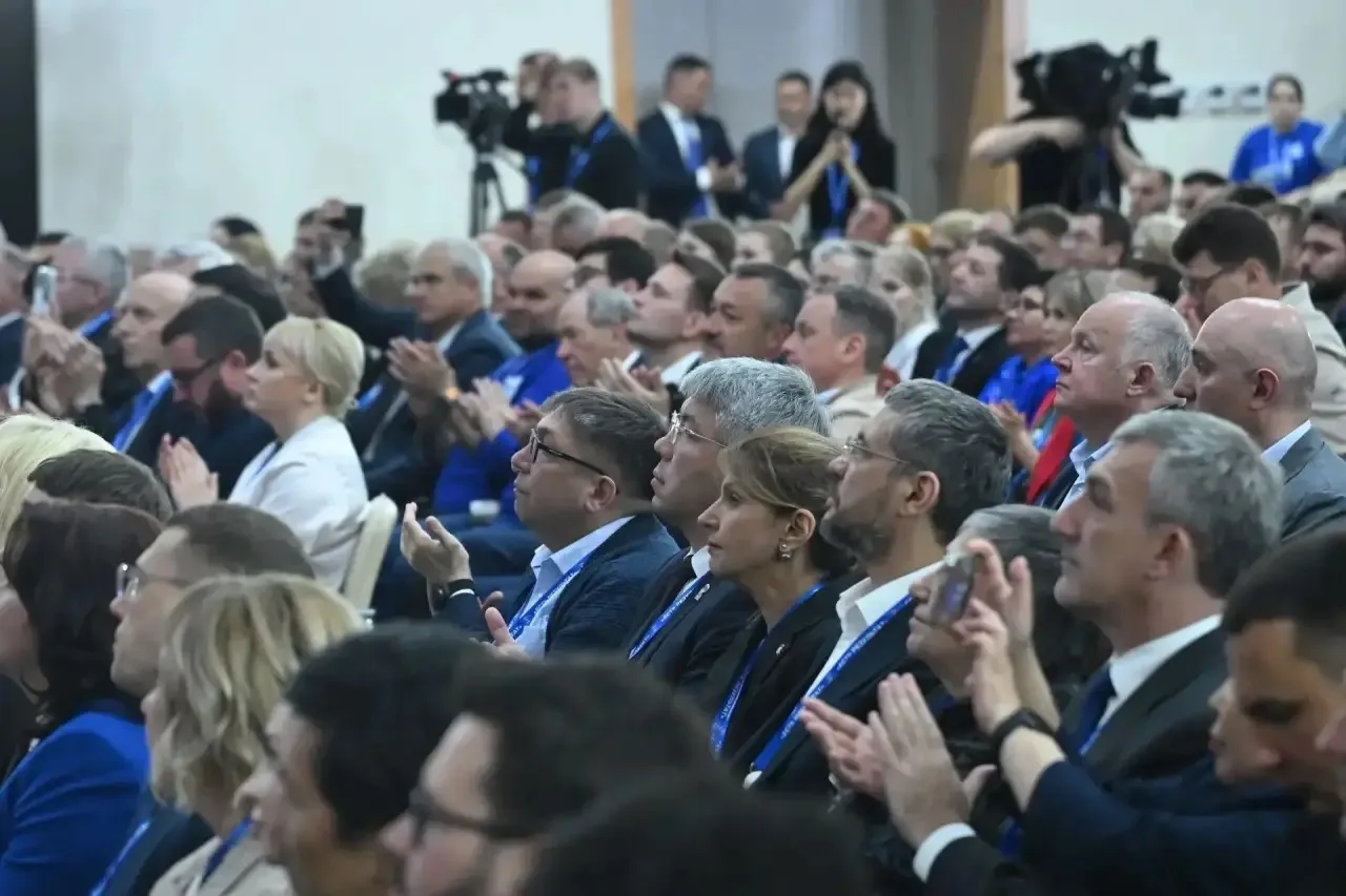 "Единая Россия". Есть результат: Для тебя. Для республики. Для страны! 🇷🇺  Вместе с делегацией из Бу