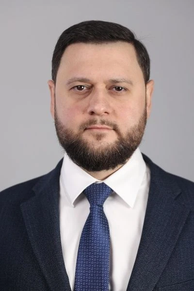 С 7 апреля 2026 года Алексей Гончаров назначен на должность первого заместителя председ...