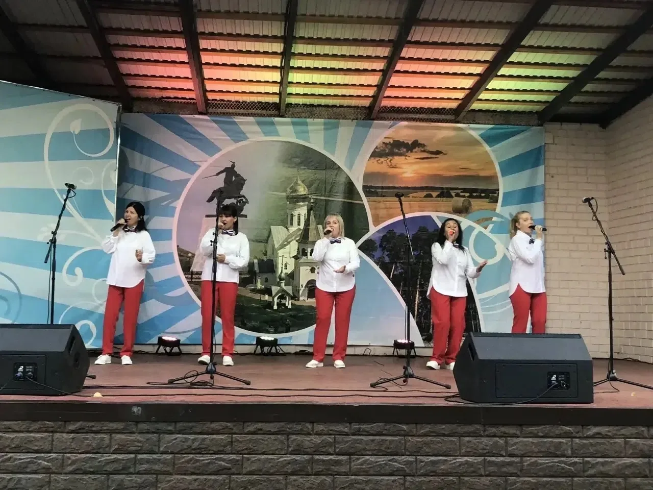🇷🇺22 августа в парке культуры и отдыха состоялась тематическая программа «Три цвета Р...