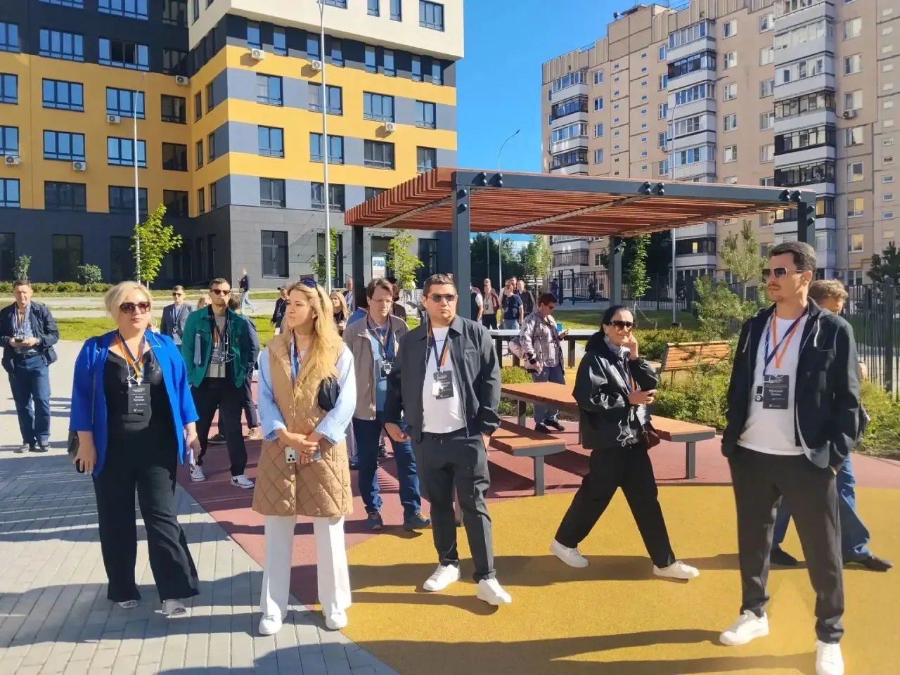 Прямо сейчас в Нижнем Новгороде проходит сити-тур премии «Искусство строить — 2026»