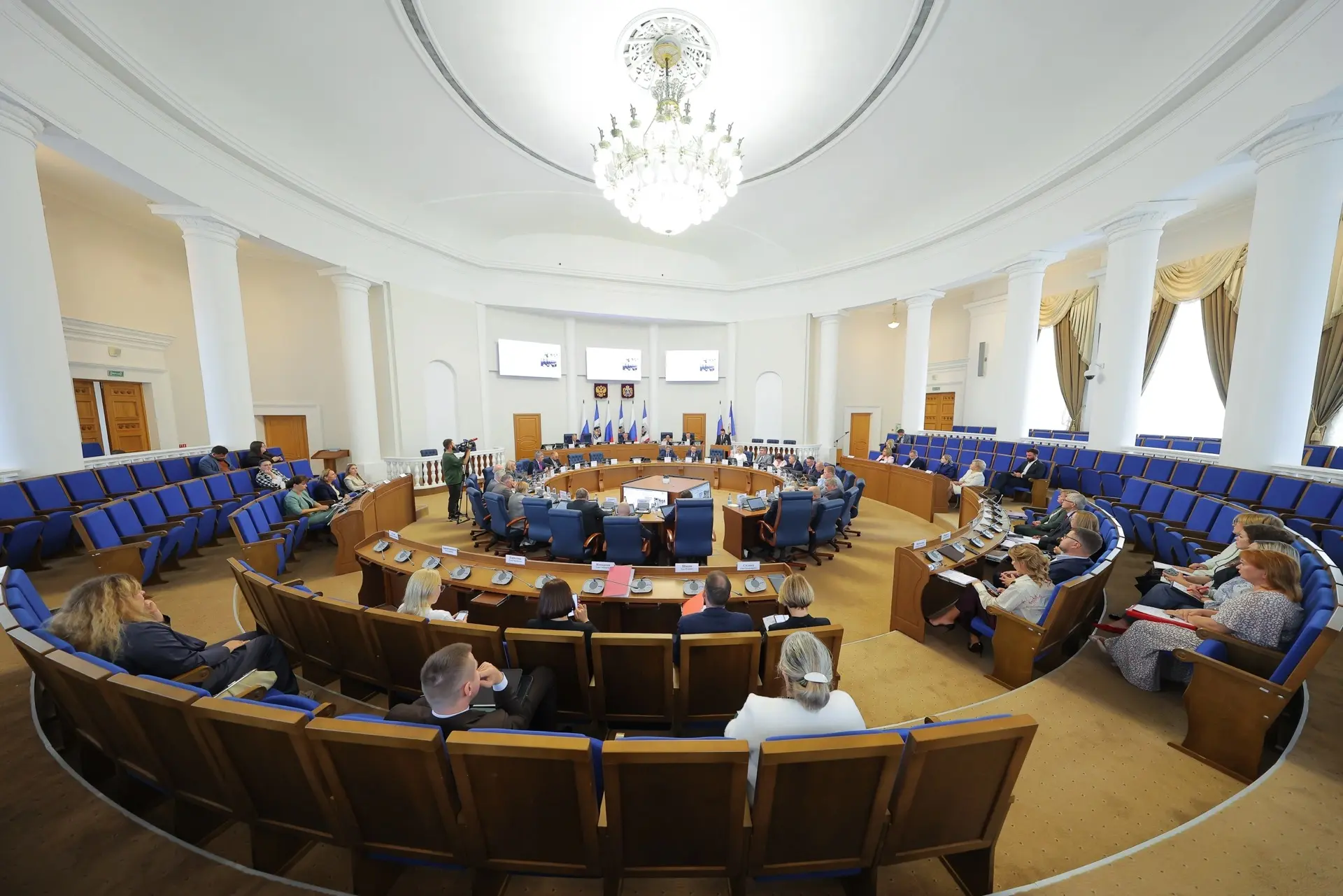 🚌 В Новгородской области совершенствуют меры поддержки водителей общественного транспорта
