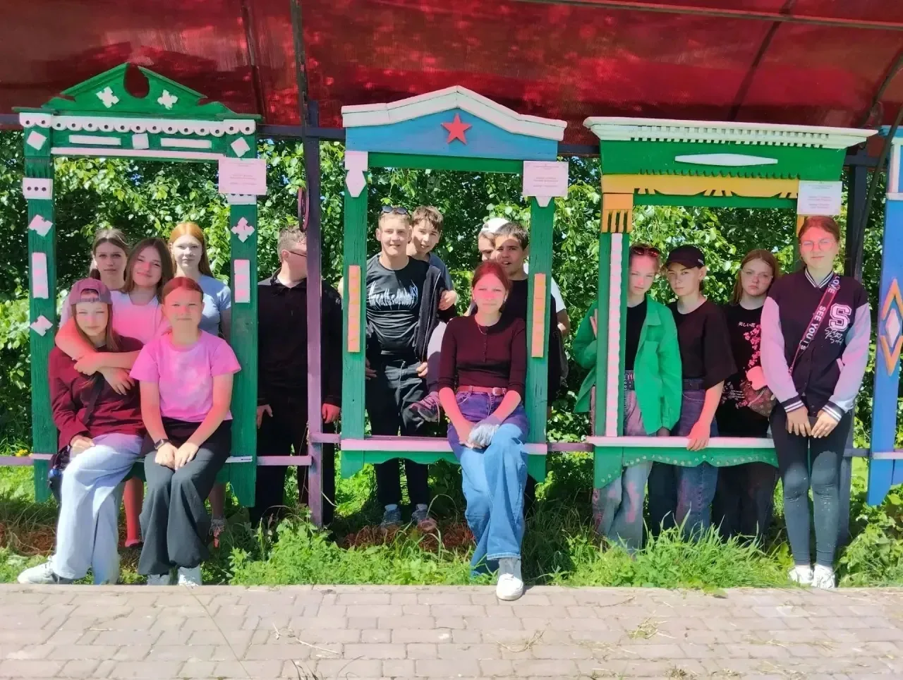 🌳 Трудовые будни в самом разгаре!

🛠️В нашем лагере труда и отдыха ребята не сидят без дела. После