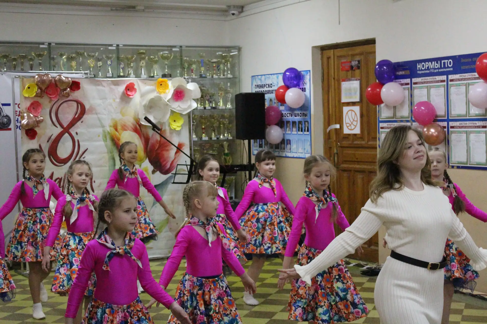 🌸МЕЖДУНАРОДНЫЙ ЖЕНСКИЙ ДЕНЬ🌸 📌6 марта 2026 года в школе прошел праздничный концерт, посвященный Межд