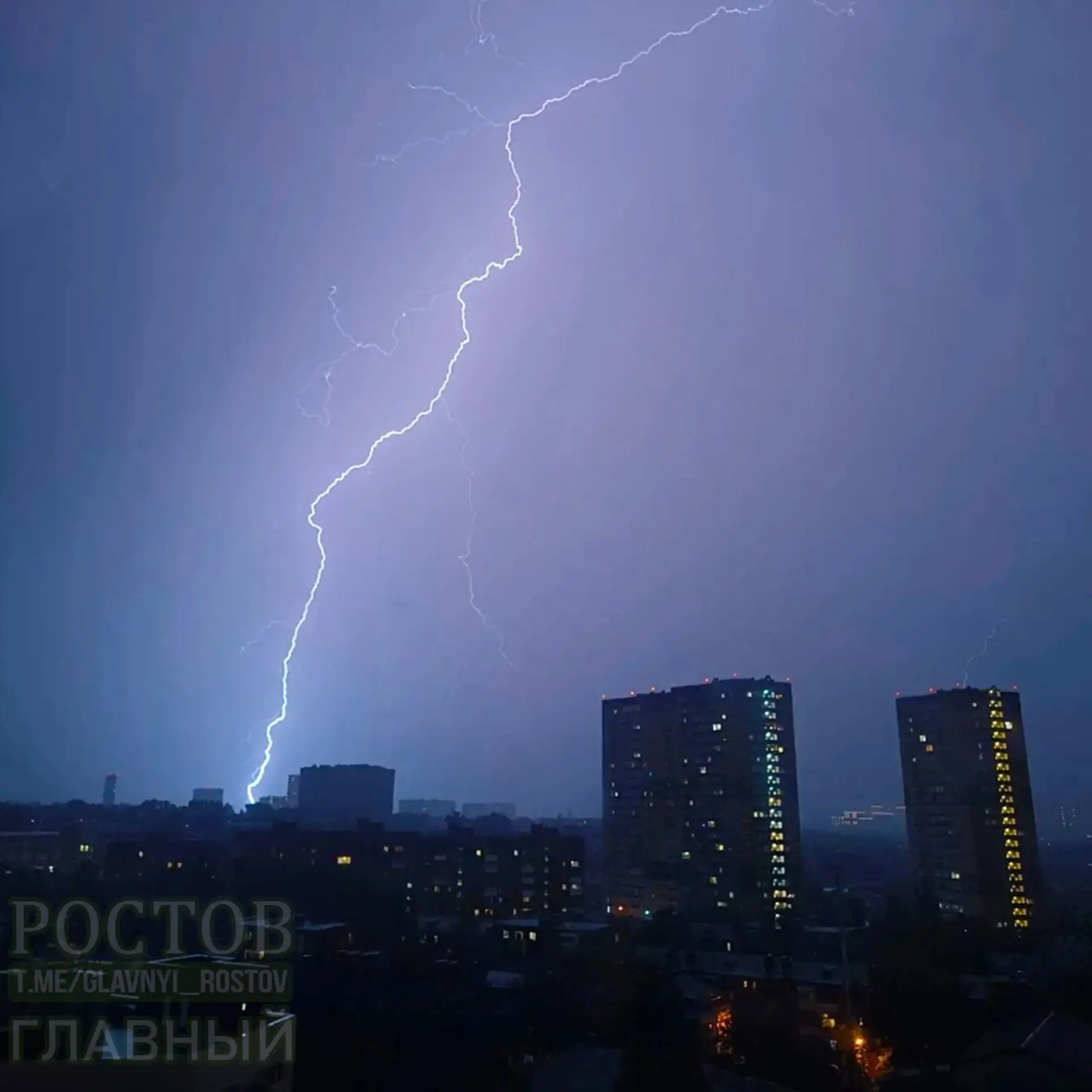 🌩️ Такая сегодня ночь
