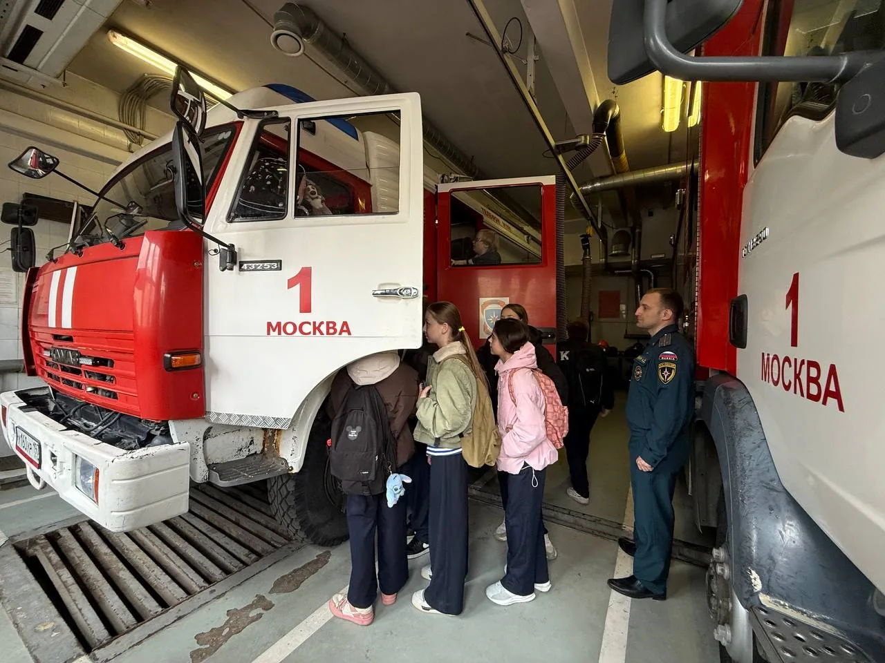 🚨Знакомство с героической профессией  Сегодня, в рамках недели профориентации, ученики 6 «Б» класса 