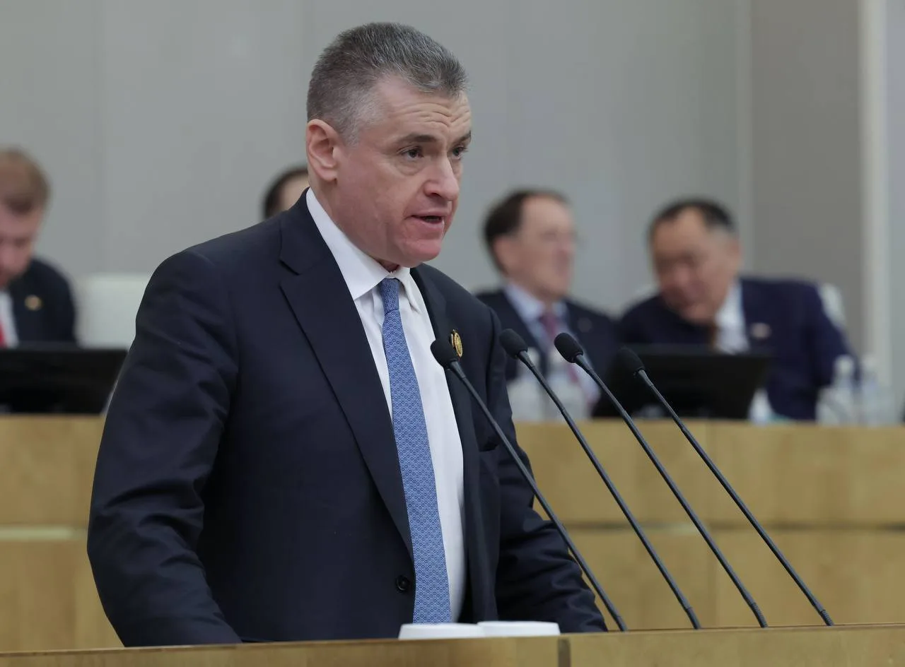 Слуцкий: русские не должны конкурировать с мигрантами за рабочие места

ЛДПР требует законодательно 