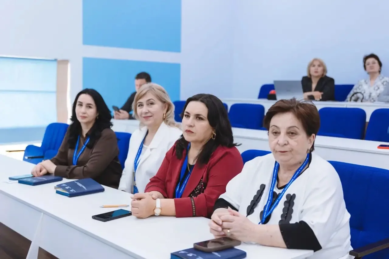 🇷🇺 🇰🇬 В Уфе открылся практикум работников образования России и Кыргызстана  27 апреля в Башкирский г