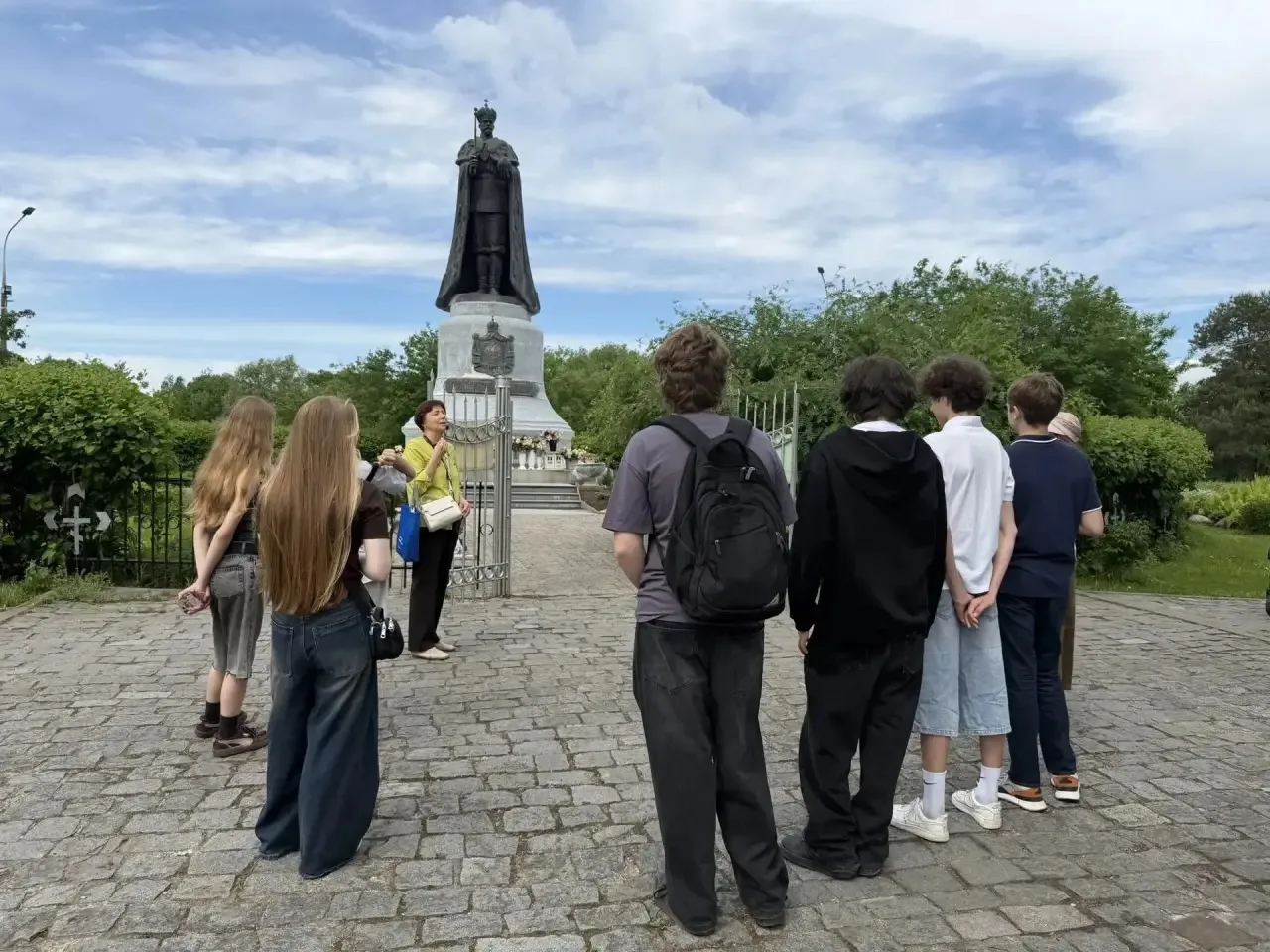 🏫В субботу 23 мая 2026 года, ученики 8 «О» класса со своим классным руководителем, очередной раз всп
