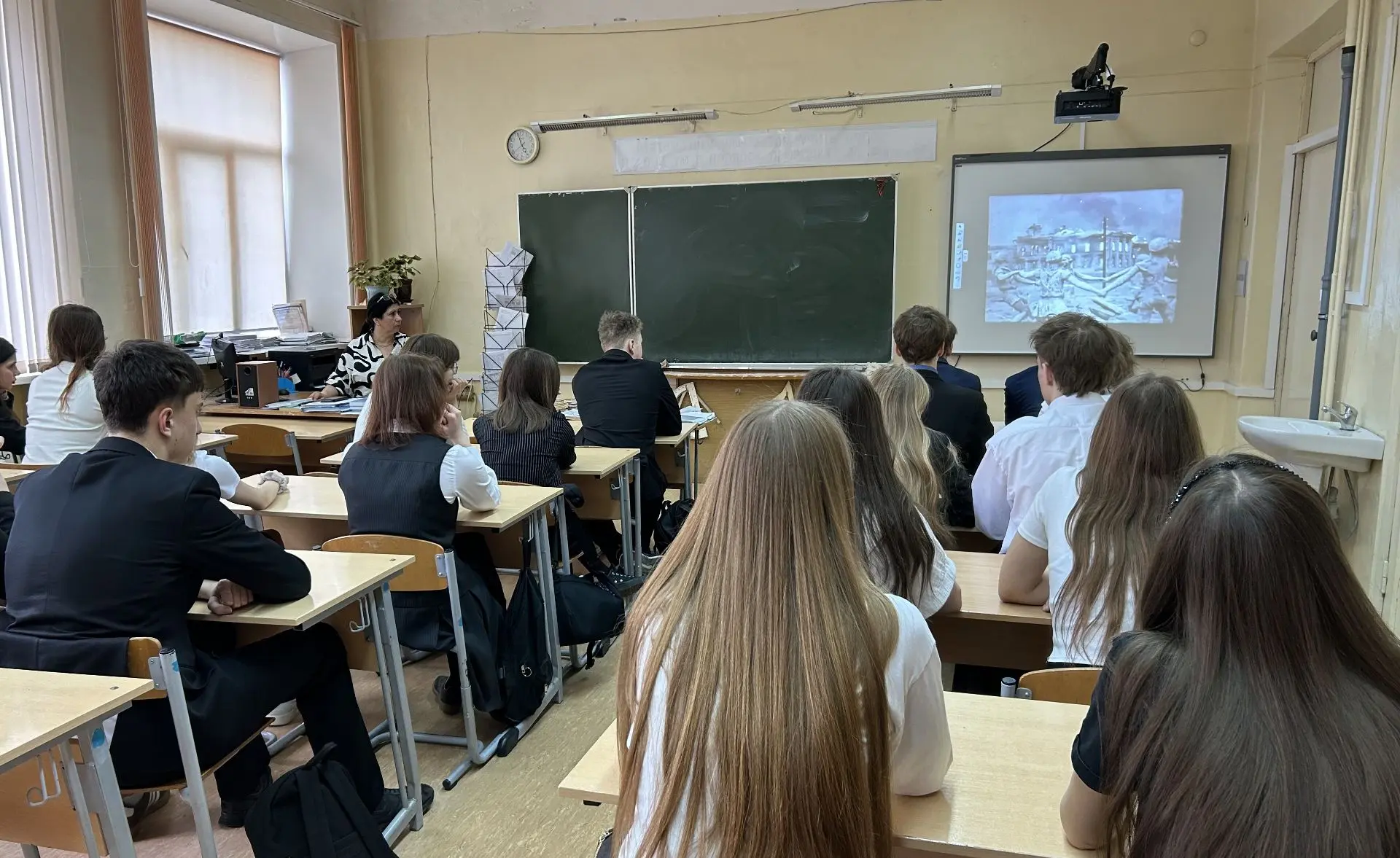 Песни о войне. Ко Дню Победы   9 Мая - день, который трогает сердце каждого россиянина. Для кого-то 