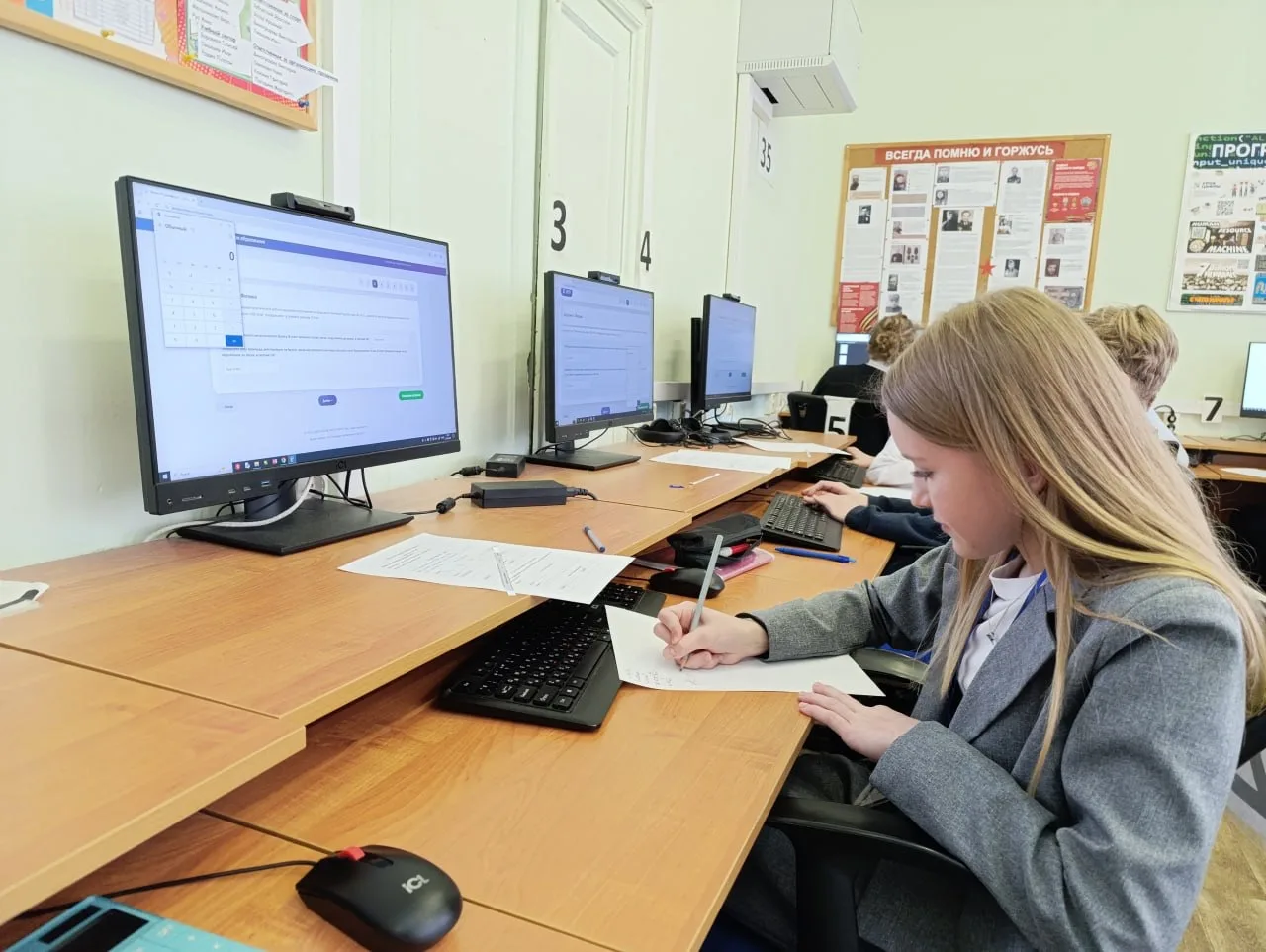 💻 ИТ-марафон: финал позади, а эмоции — всё ещё с нами!  На этой неделе учащиеся 7–9 классов ИТ-верти