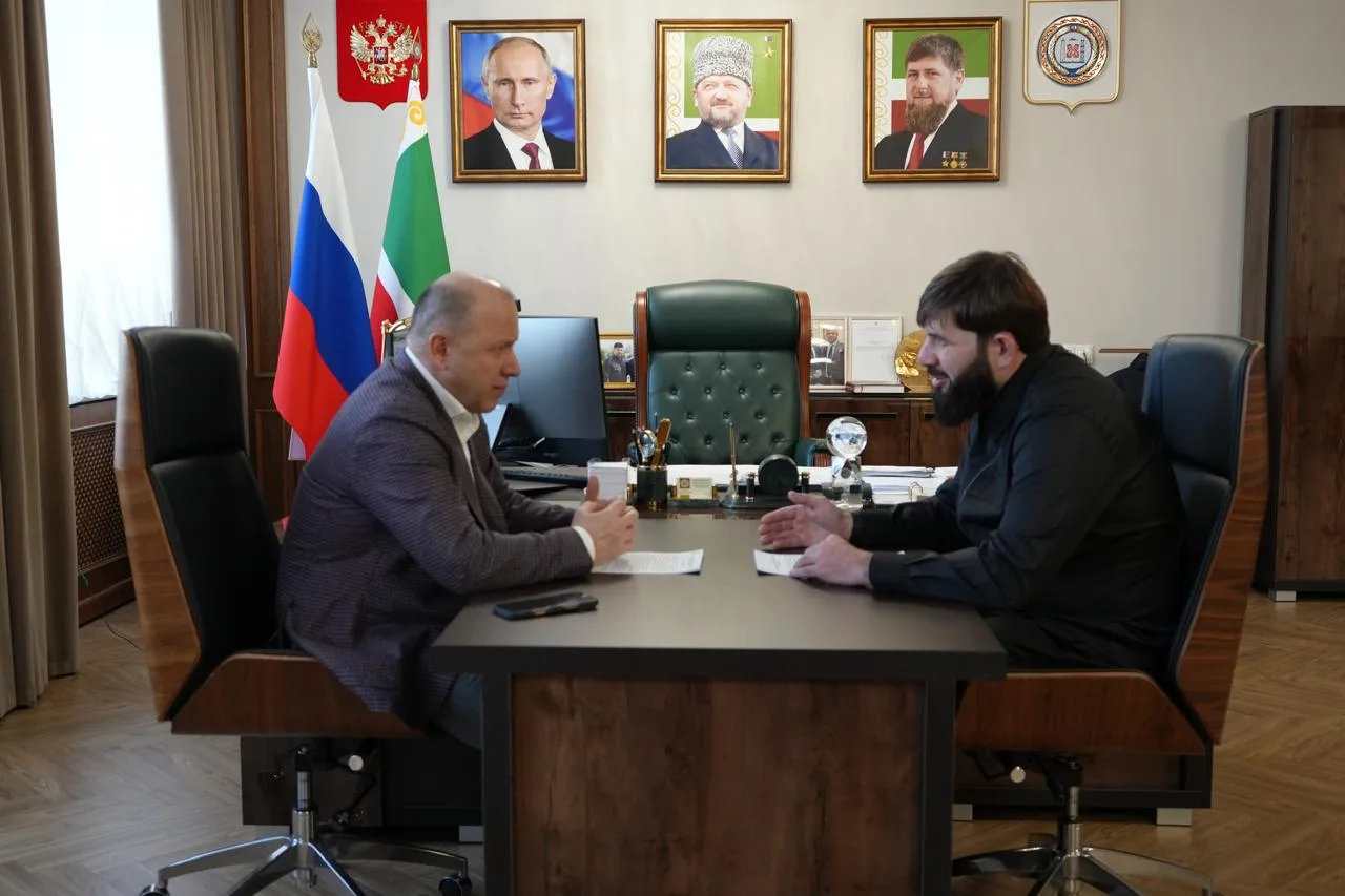Дорогие друзья!  Сегодня также состоялась рабочая встреча Руководителя Администрации Главы и Правите