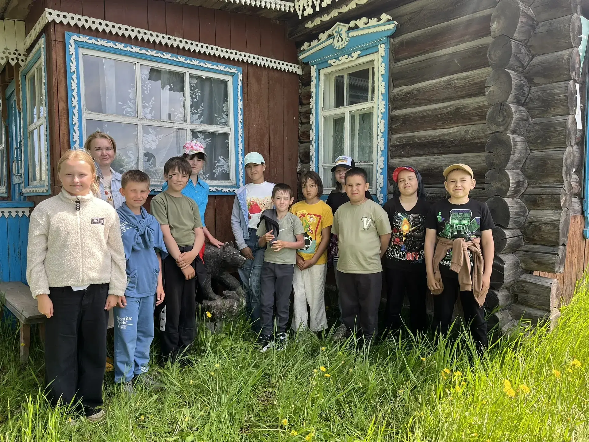 ⛔Безопасность +🌅 Искусство + 🎨Творчество =👍 Идеальный лагерный день!

Сегодня в нашем пришкольном