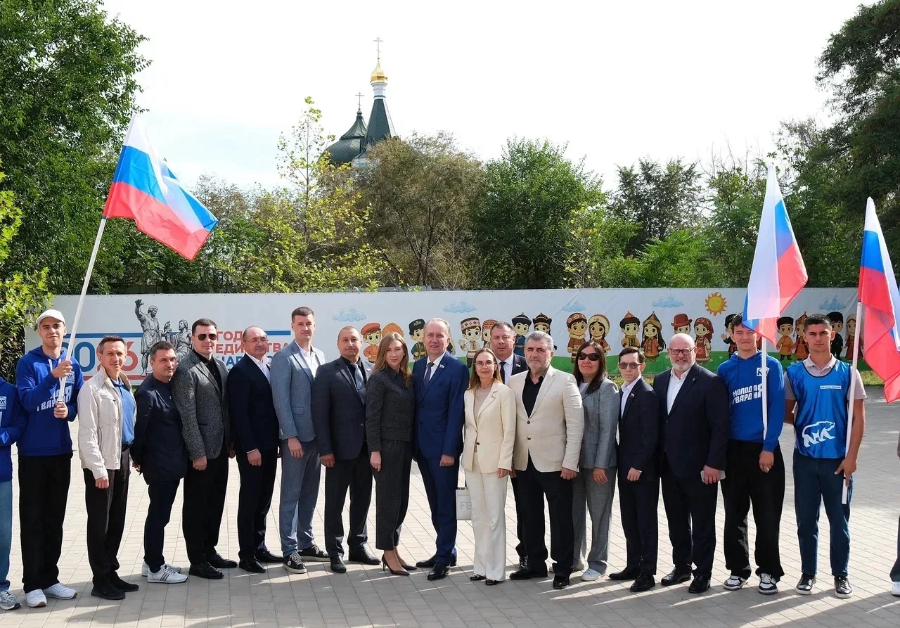 Четыре года назад был сделан выбор, который навсегда изменил судьбу миллионов людей. Жи...