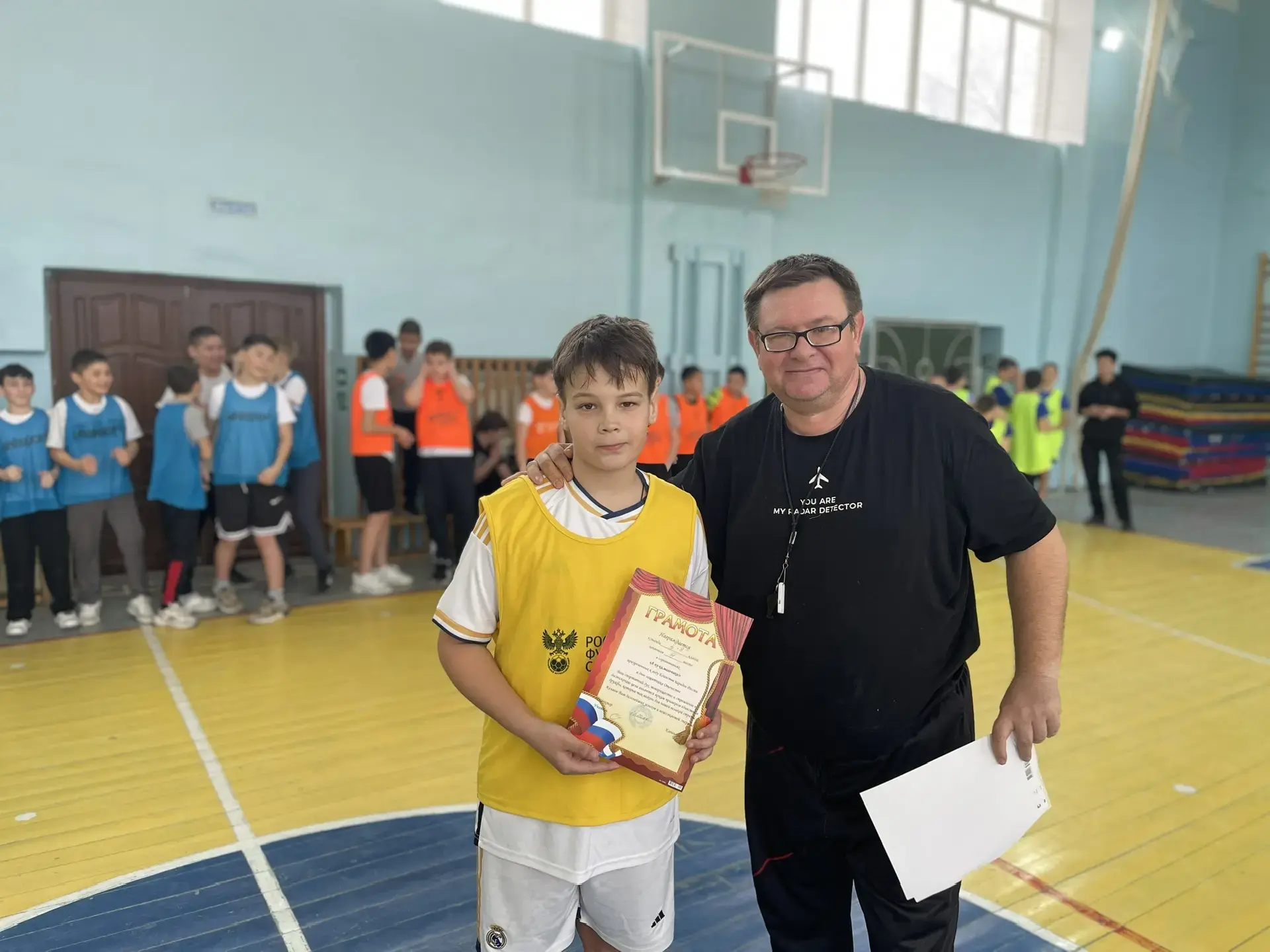 🇷🇺 Вперед, к победе! Игры «А ну-ка, мальчики!» в честь Года Единства народов России и Дня защитника 