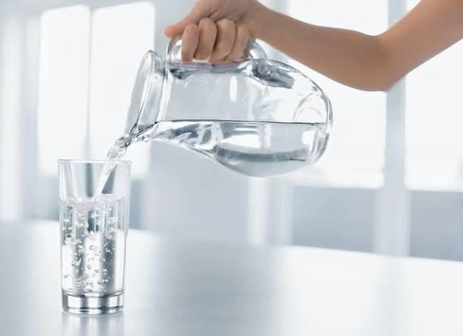 Что происходит с организмом, если регулярно пить тёплую воду? 💧